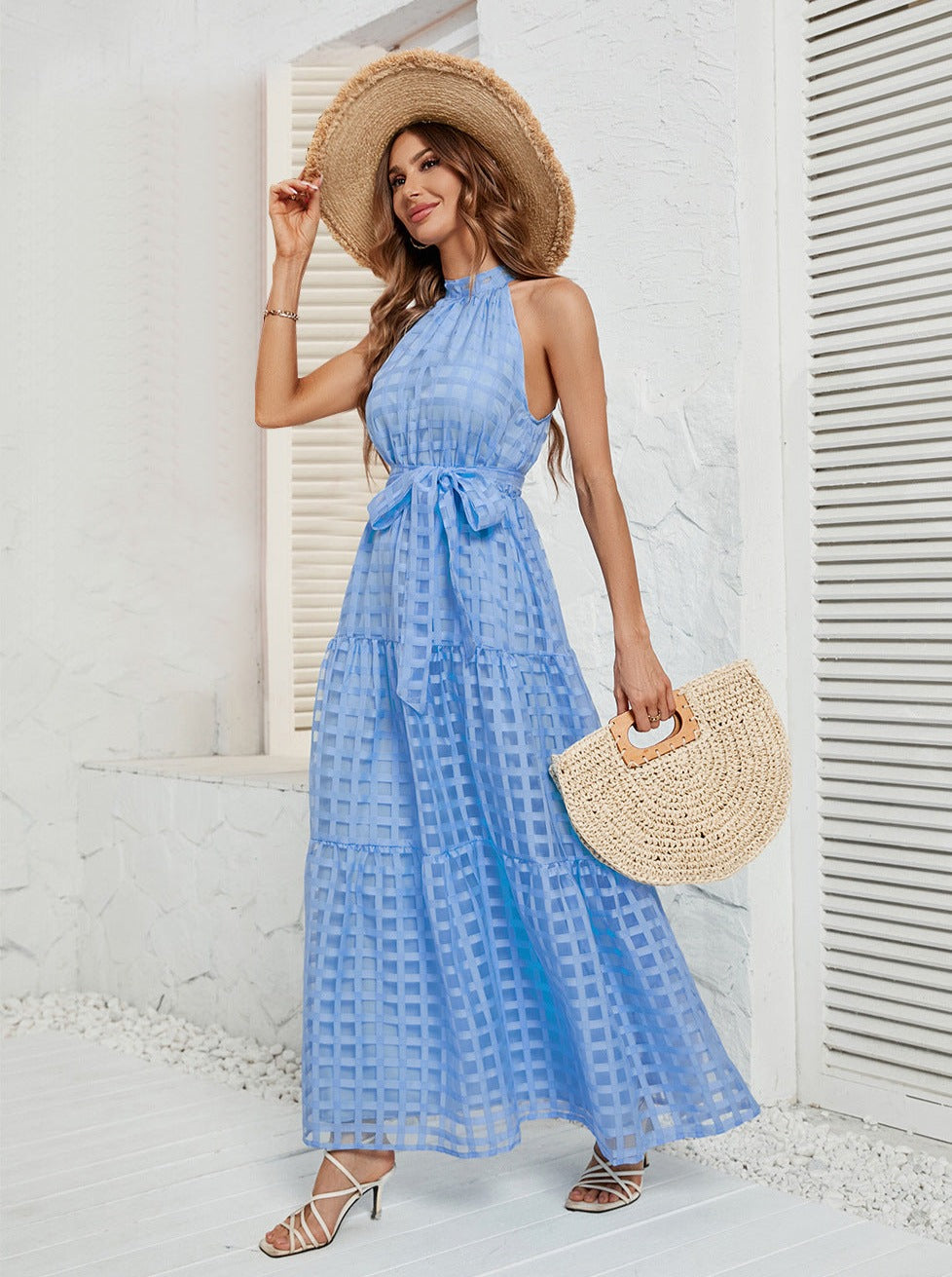 Blauwe halter mesh maxi-jurk met riem 