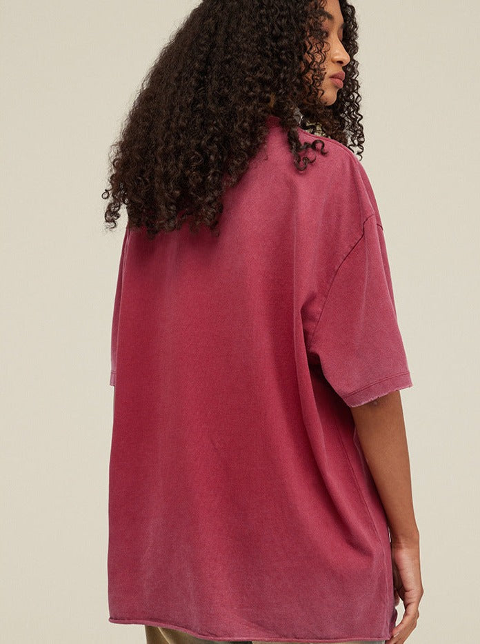 Modieus rood distressed gradient shirt met korte mouwen 